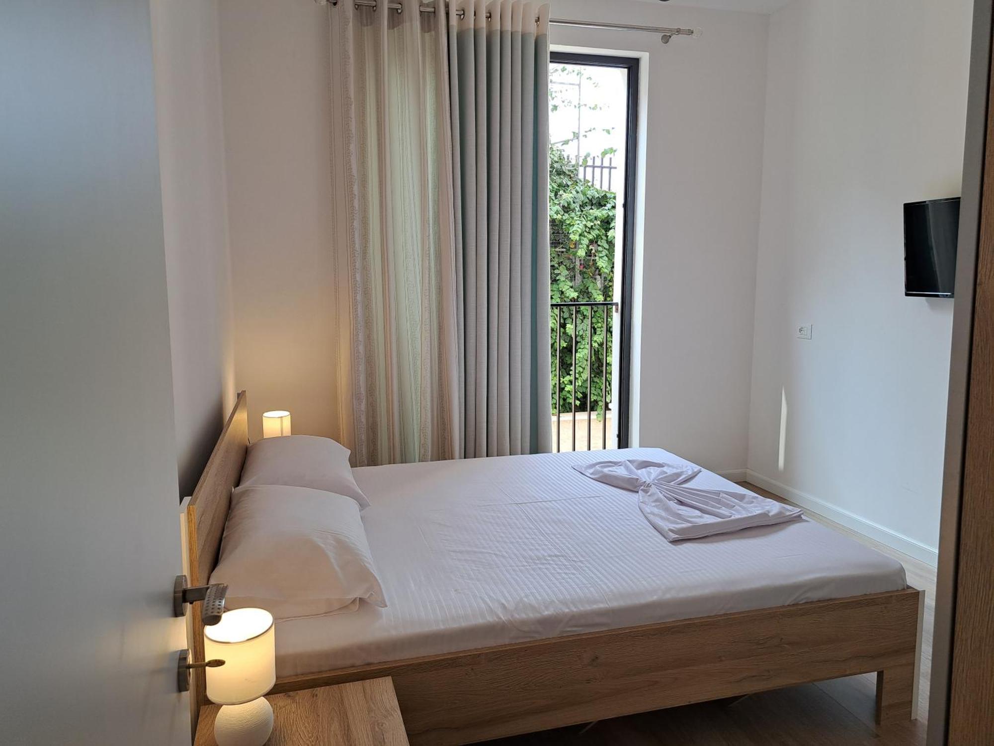Mamani Apartments Saranda Exterior photo